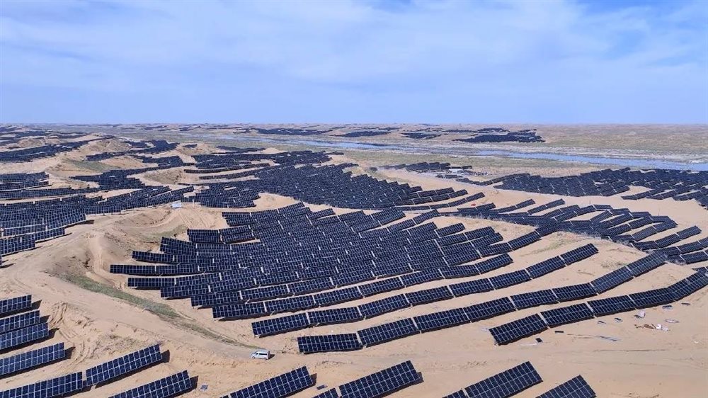 World’s largest solar plant goes online in China