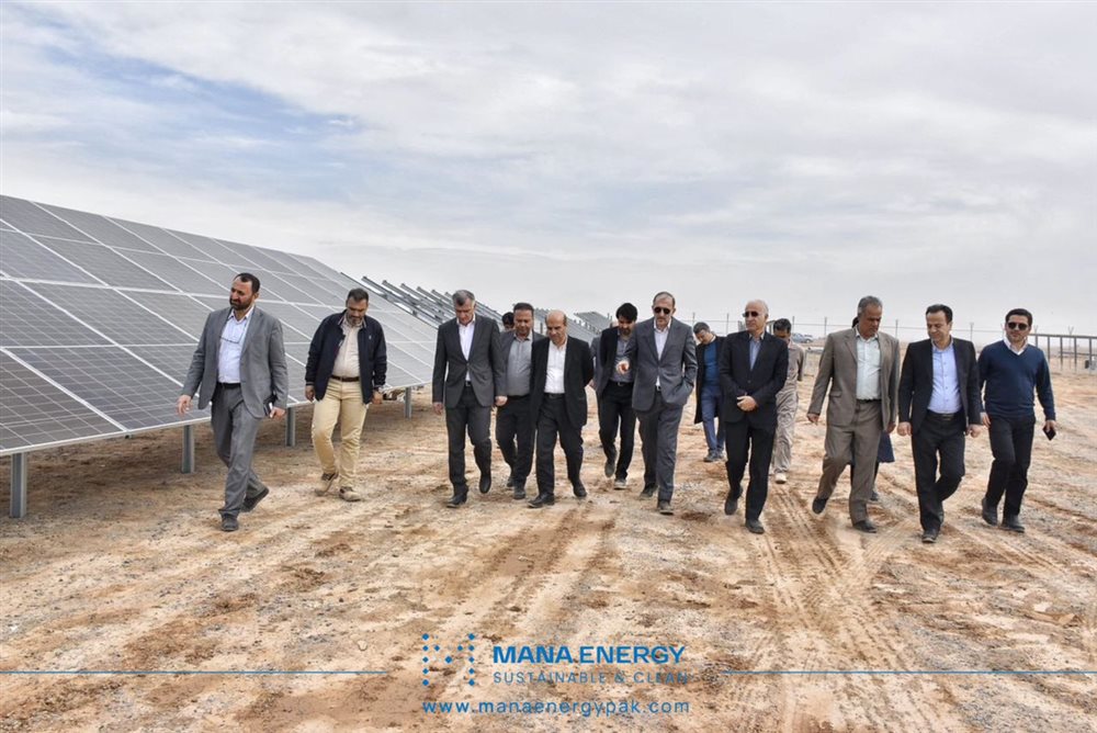 آغاز عملیات اجرایی نیروگاه های خورشیدی یزد؛ آینده روشن انرژی ایران با مانا انرژی
